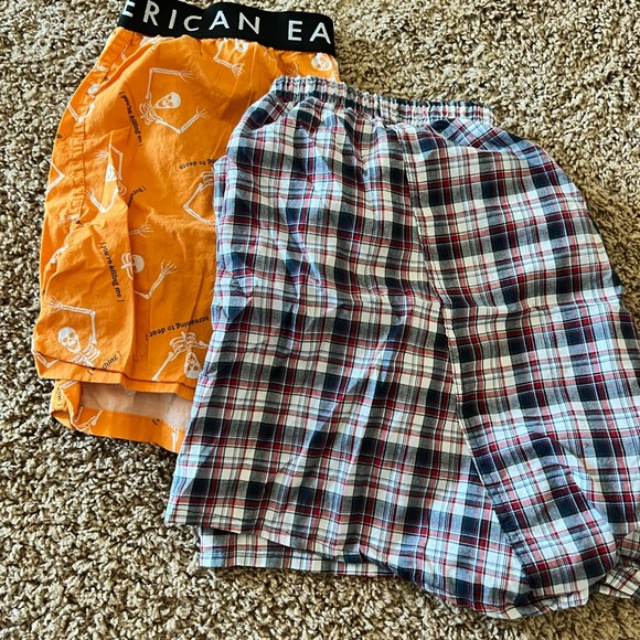 -Comfy shorts to wear to bed and lounge around in - Picture 1 of 5